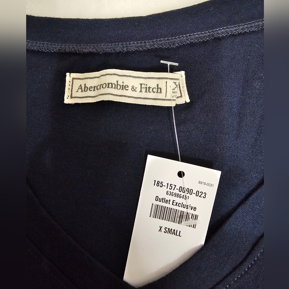 Abercrombie & Fitch Women's Short Sleeve T-Shirt Blue Size X-Small  NWT - Picture 4 of 5
